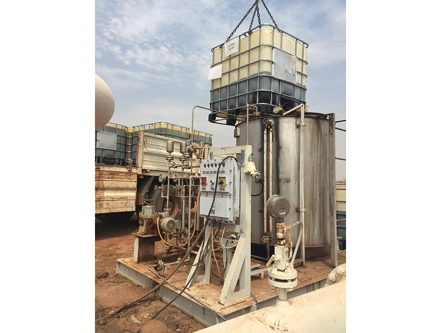 ���̰���